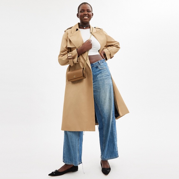 Evie Long Wallet With Chain - Picture 2 of 3